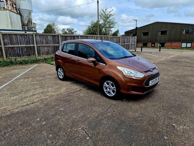 Used Ford B-MAX Zetec 2014 Gold MPV