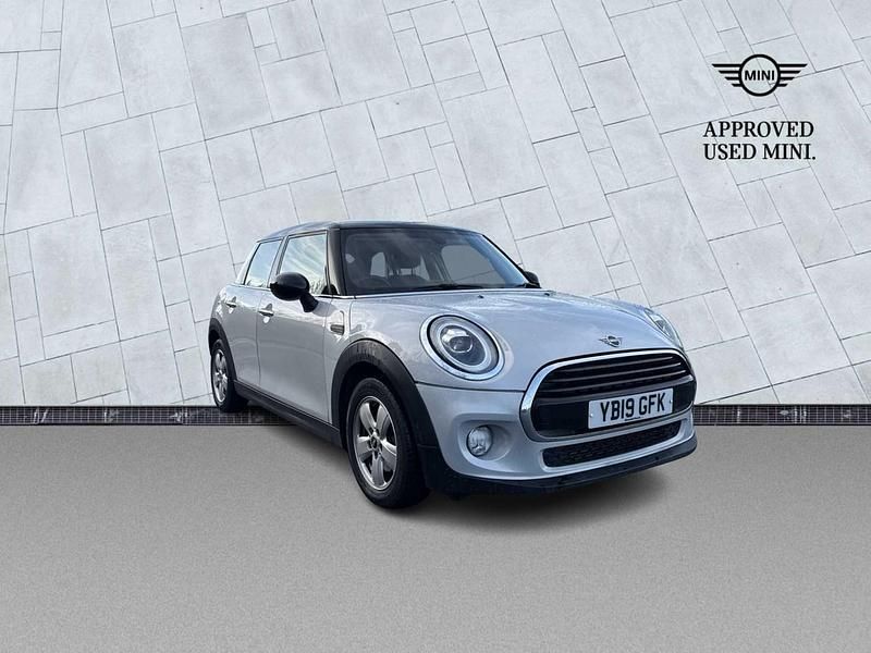 Silver Used 2019 Mini Cooper Classic Hatchback | £12,118 (Fair price) - Image 1/4