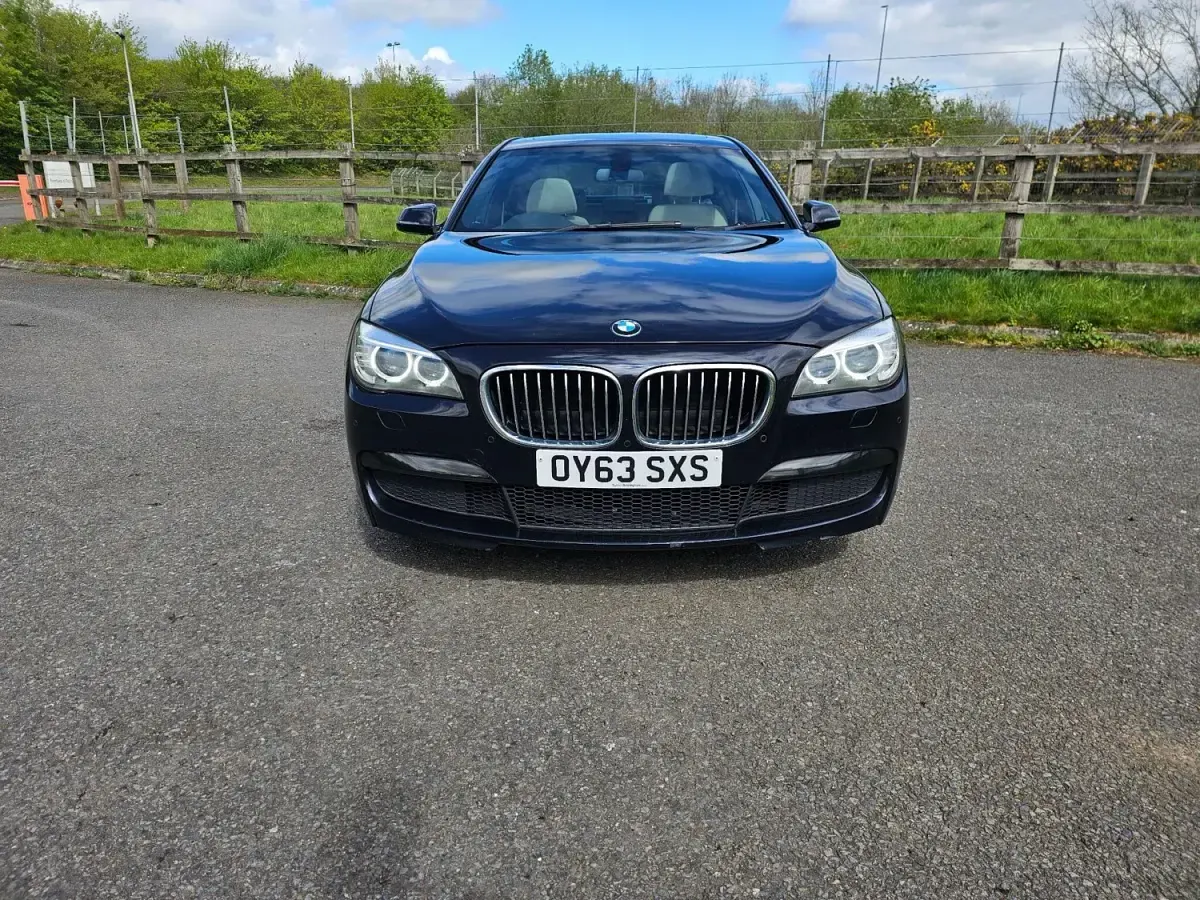 Begagnad BMW 730 M Sport 2013 Svart Sedan