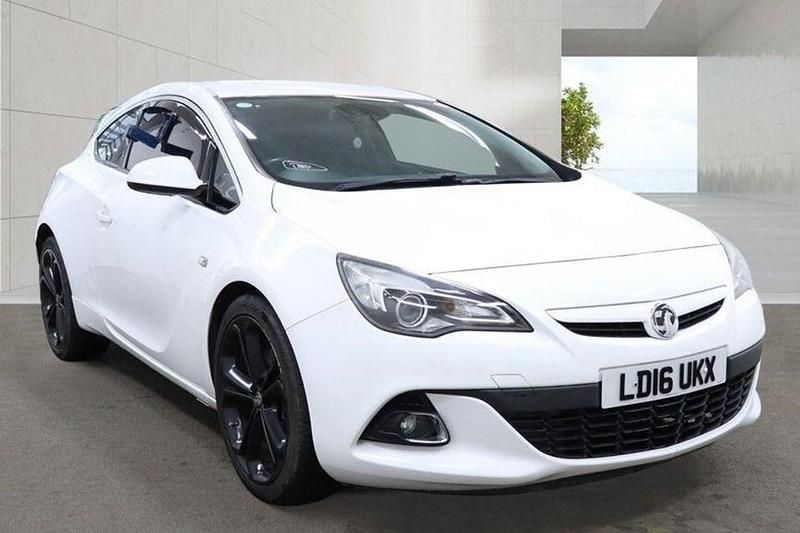 Used Vauxhall Astra GTC Edition 140 HP (102 kW) 2016 Coupe