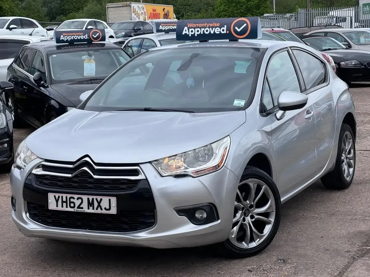 Usado Citroën DS4 Style 115 HP (84 kW) 2012 Prateado Citadino