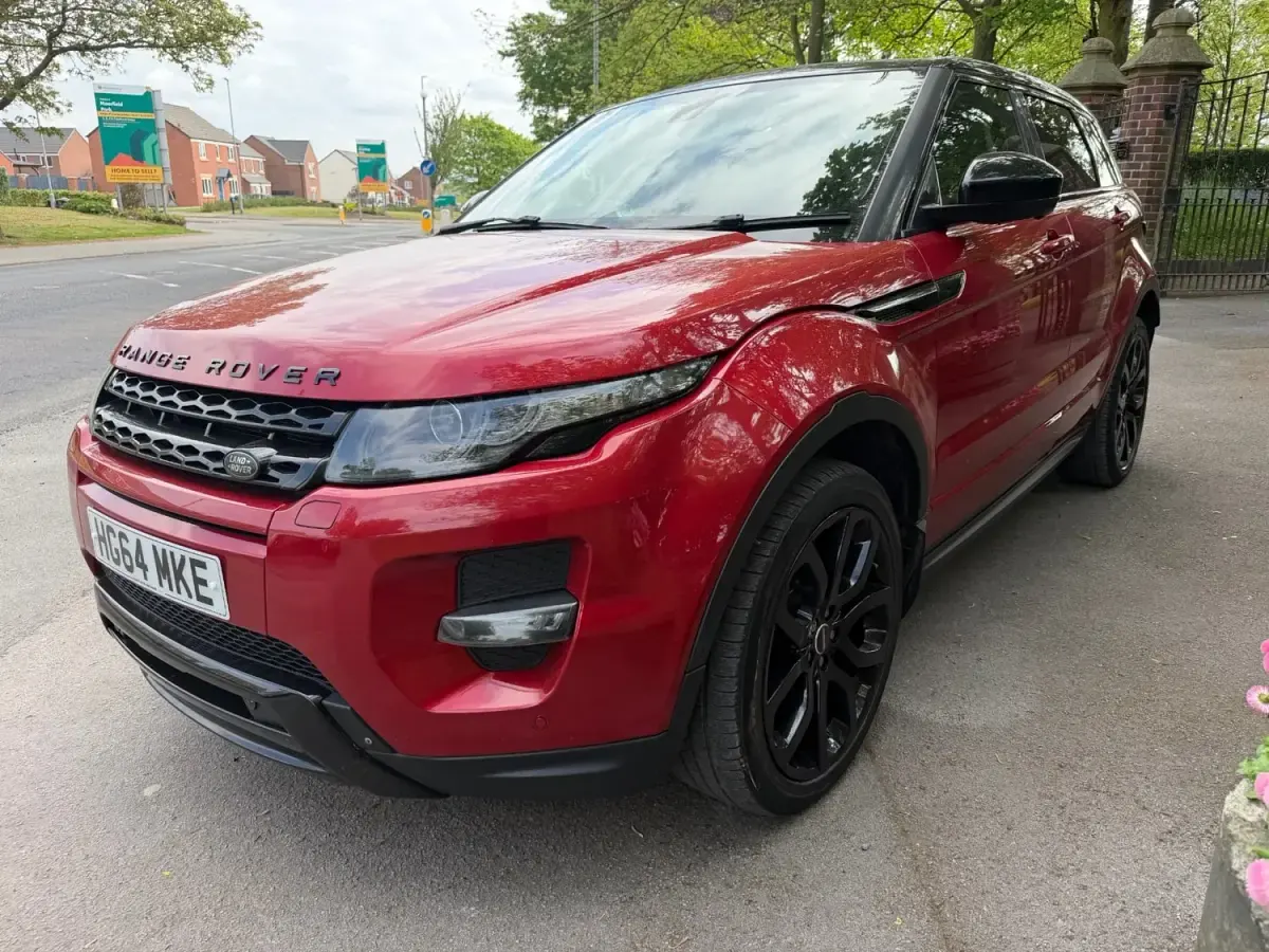 Usado Land Rover Range Rover evoque Dynamic 150 HP (110 kW) 2015 Vermelho Carrinha
