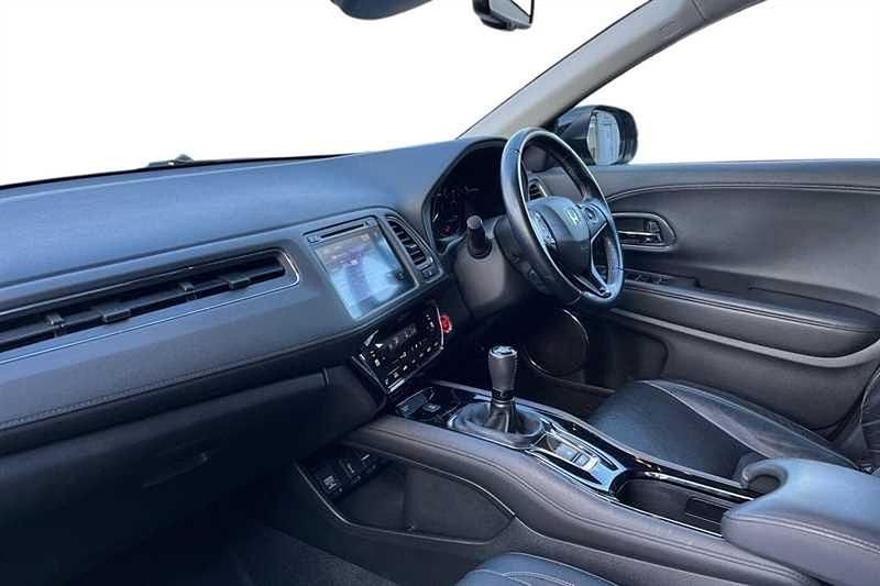 Used Honda HR-V EX 130 HP (95 kW) 2019 Crystal black SUV