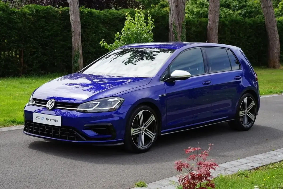 Used VW Golf VII R 300 HP (220 kW) 2019 Blue Hatchback