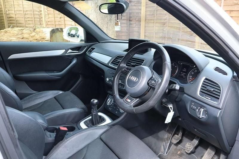 Used Audi Q3 S-Line 140 HP (102 kW) 2012 White SUV