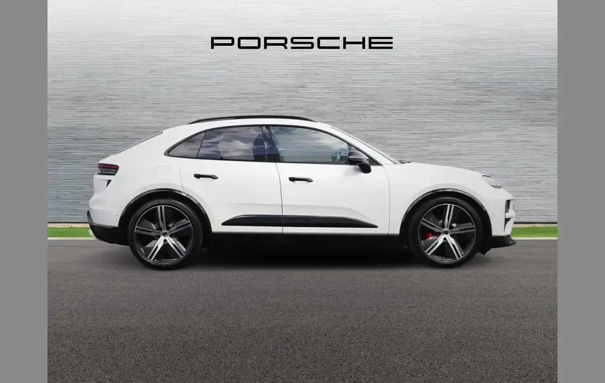 Used Porsche Macan Turbo 469 kW (639 HP) 2025 White SUV