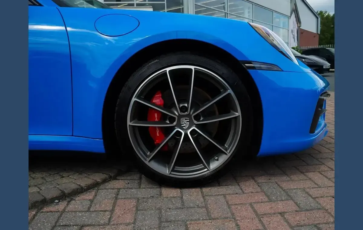 Used Porsche 911S 444 HP (326 kW) 2024 Blue Coupe