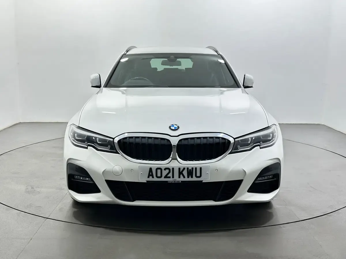 Used BMW 330e M Sport 292 HP (214 kW) 2021 White Estate