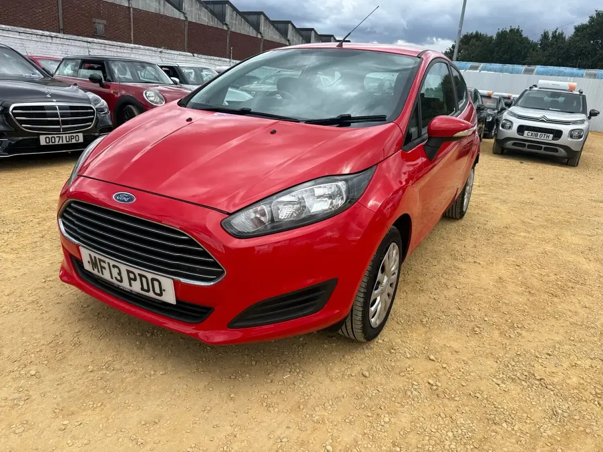 Used Ford Fiesta Style 2013 Red Hatchback