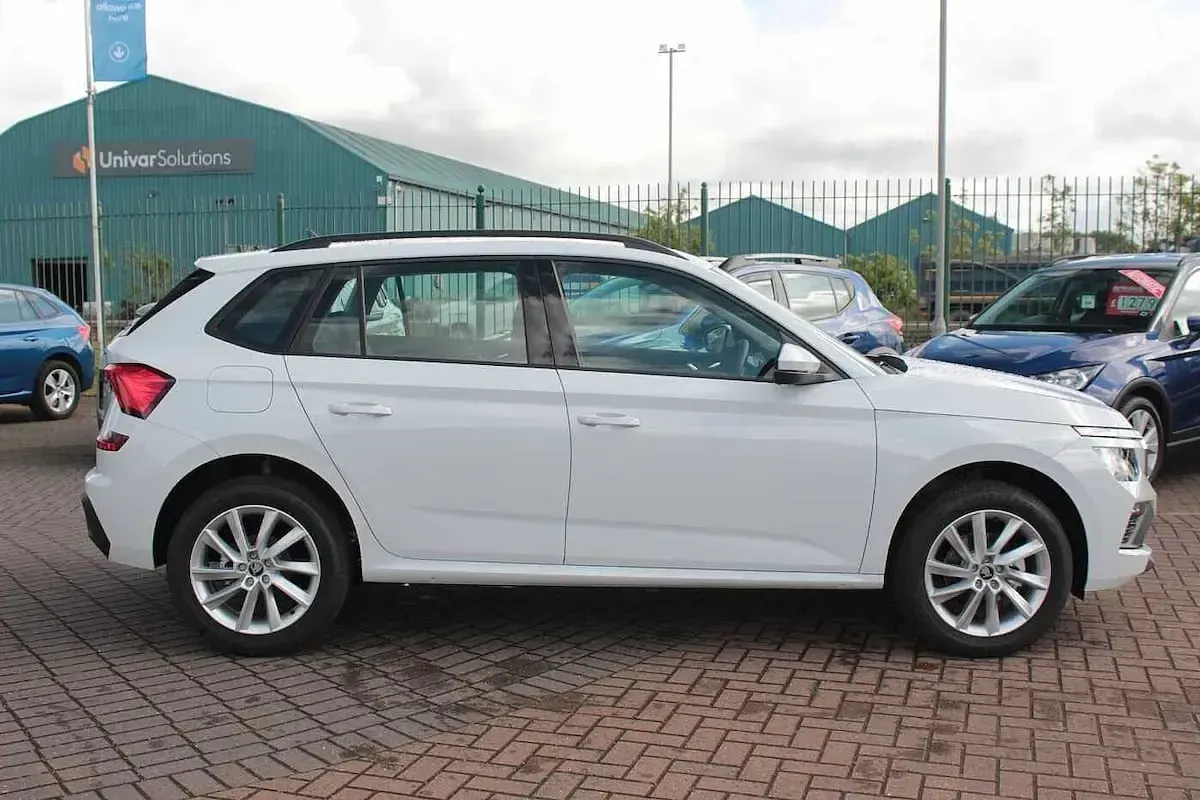 New Skoda Kamiq SE 113 HP (83 kW) 2026 Moon white metallic SUV