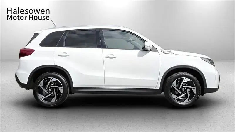 Used Suzuki Vitara 129 HP (94 kW) 2026 White SUV
