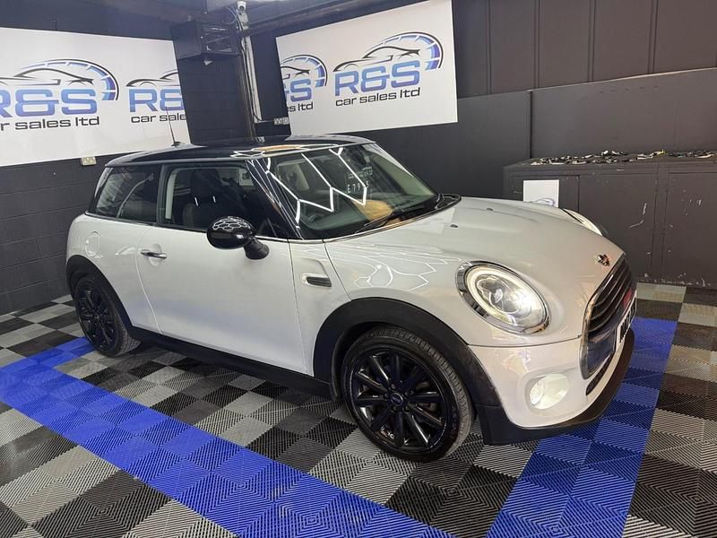 Used Mini Cooper Hatch 136 HP (100 kW) 2017 Silver Hatchback