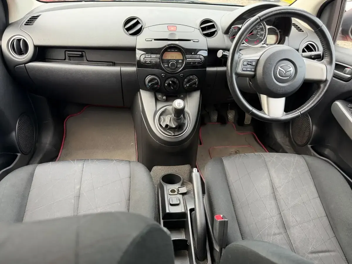 Used Mazda 2 2014 Red Hatchback