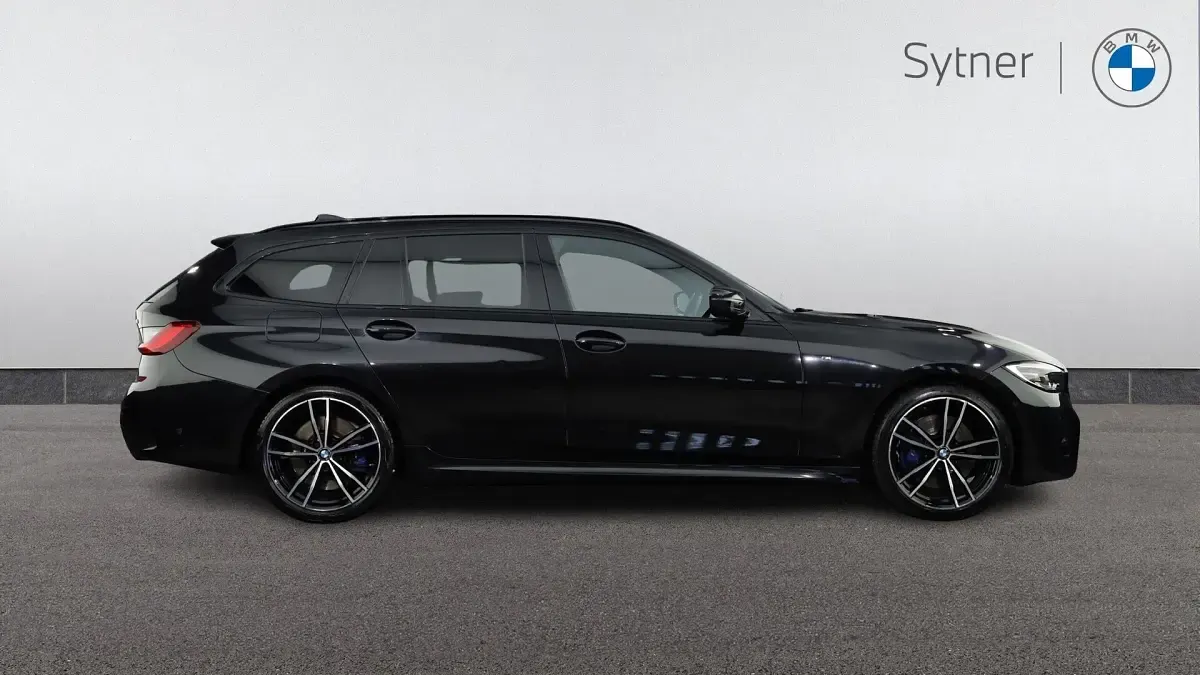 Begagnad BMW 320 M Sport 181 HK (133 kW) 2020 Svart Kombi