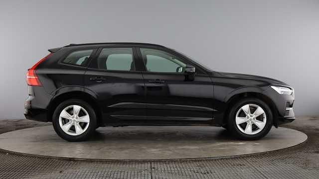 Used Volvo XC60 Momentum 247 HP (181 kW) 2022 SUV