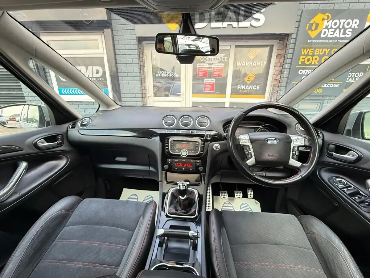 Used Ford S-MAX Titanium X 200 HP (147 kW) 2013 Silver MPV