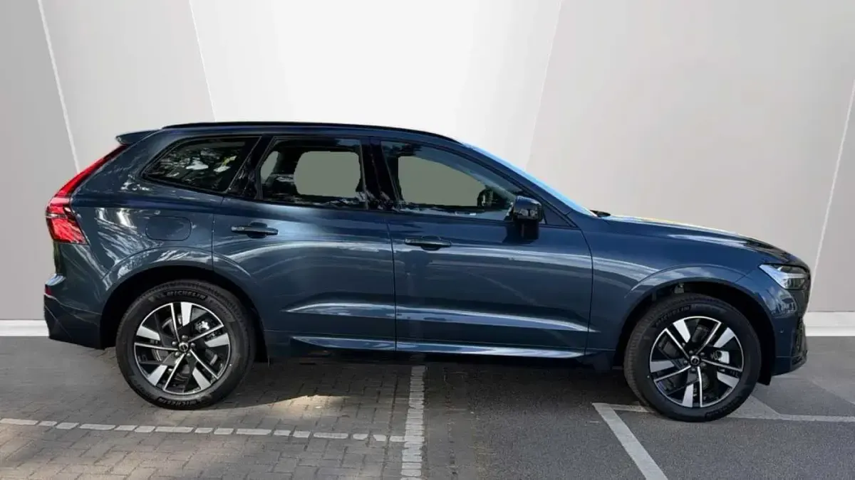 Used Volvo XC60 Plus 250 HP (183 kW) 2026 Blue SUV
