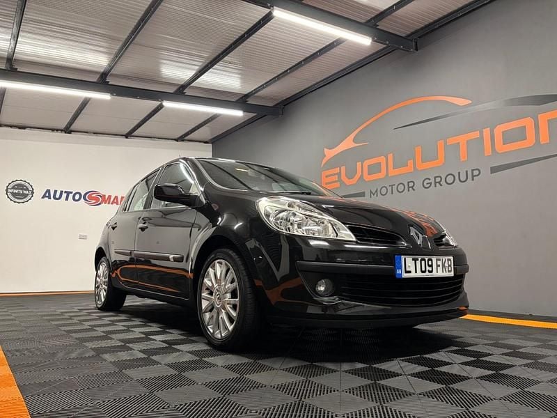 Used Renault Clio II Dynamique 2009 Black Hatchback