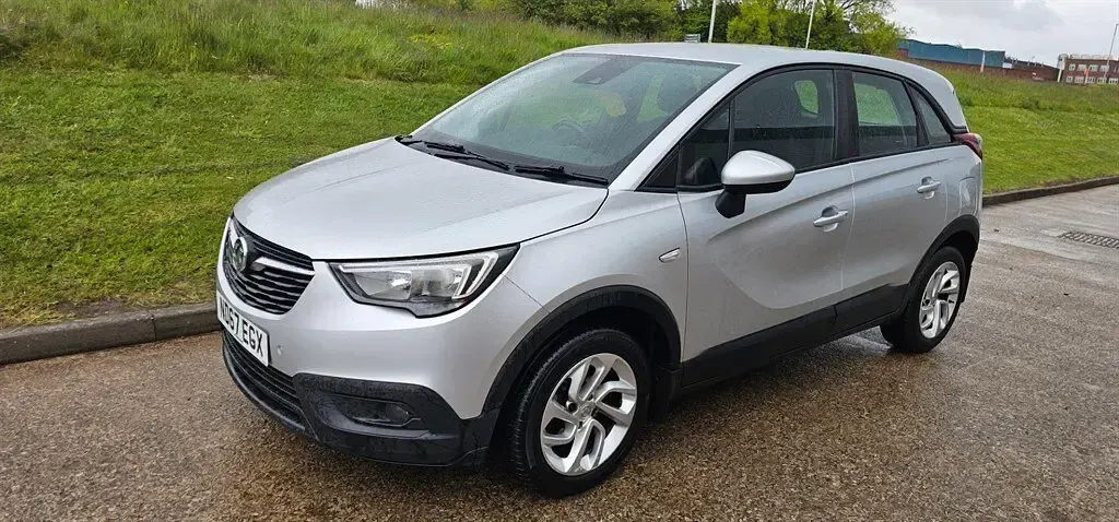 Used Vauxhall Crossland X S 2018 Metallic silver SUV