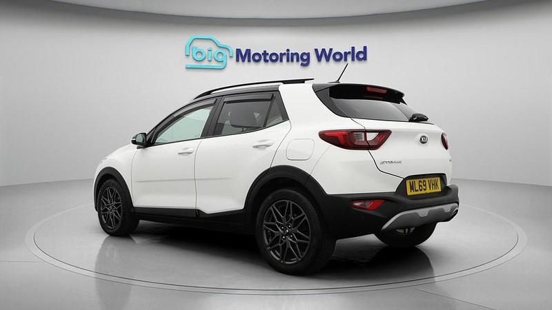 Used Kia Stonic 118 HP (86 kW) 2019 White SUV
