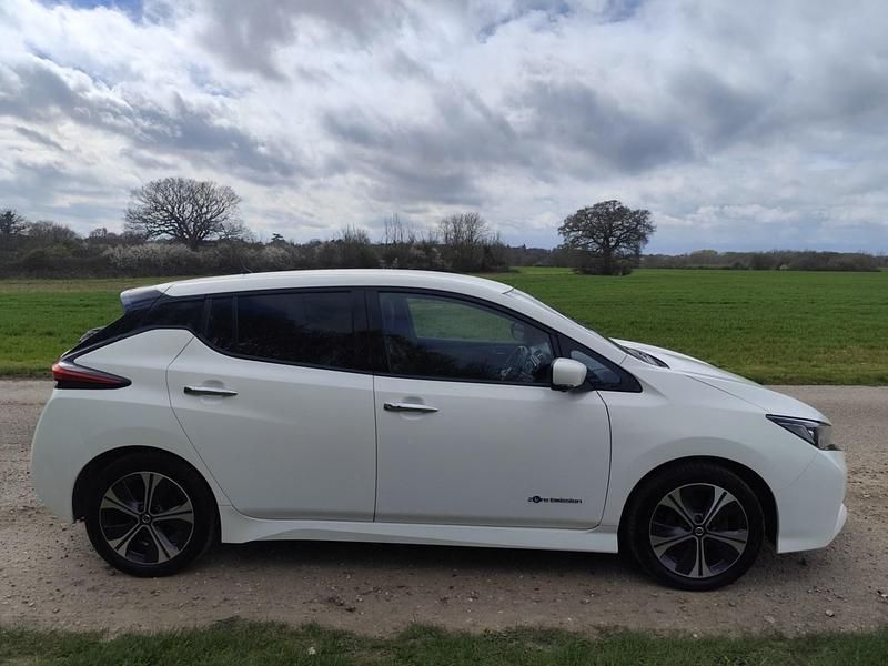 Used Nissan Leaf Tekna 110 kW (150 HP) 2019 White Hatchback