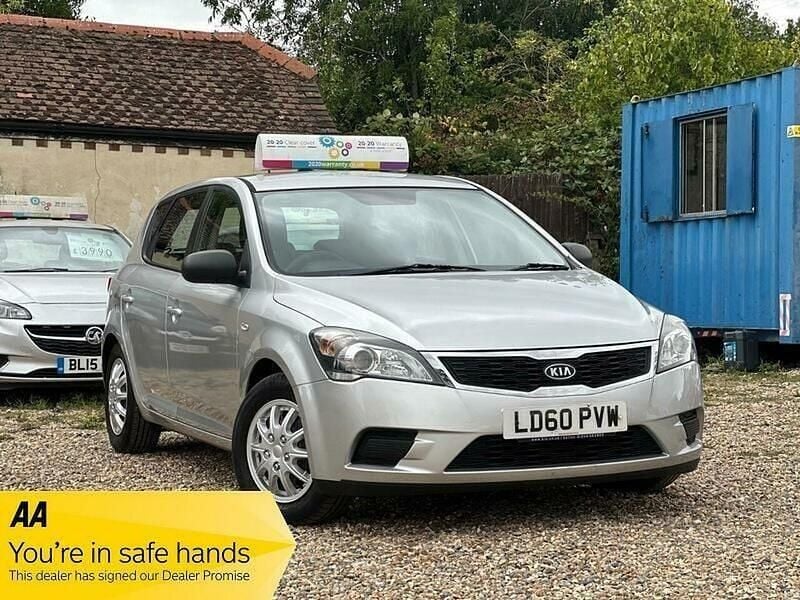 Used Kia Ceed 2010 Silver Hatchback