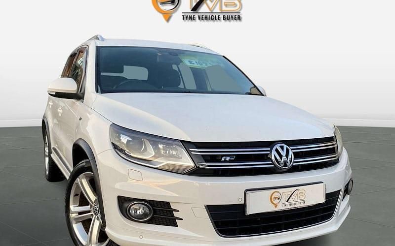 White Used 2013 VW Tiguan R-line SUV | £6,995 (Fair price) - Image 1/3