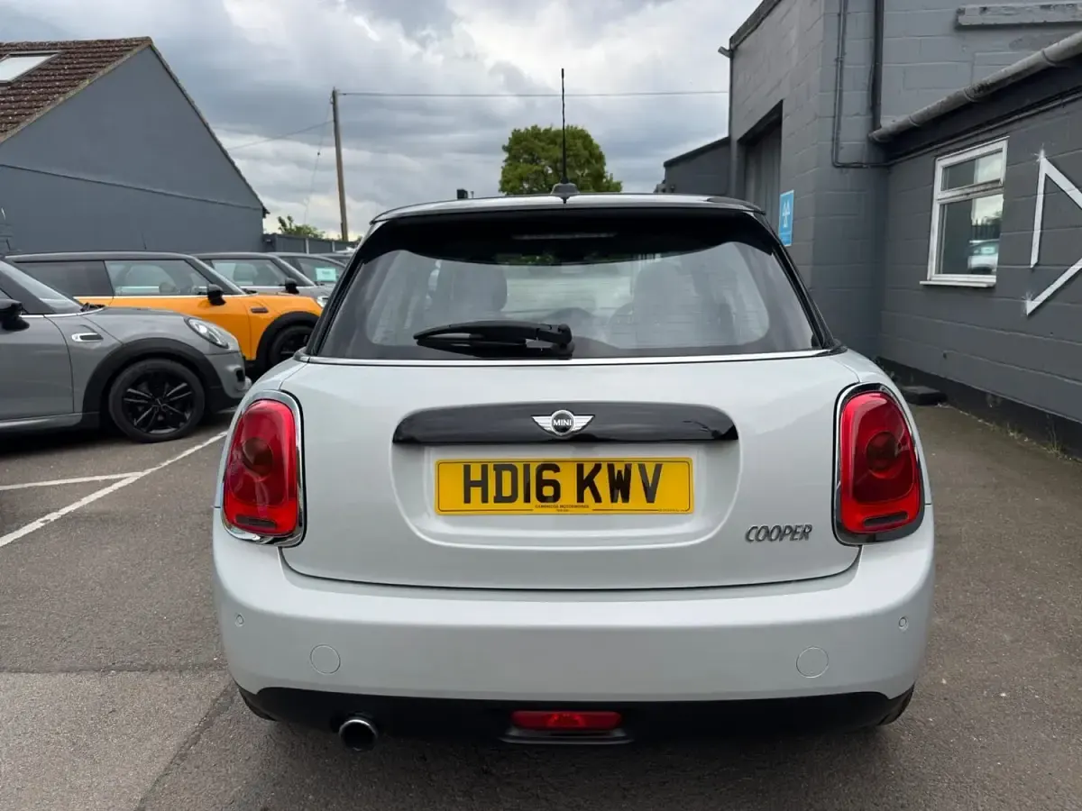 Used Mini Cooper Hatch 136 HP (100 kW) 2016 Silver Hatchback