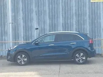 Used Kia Niro 2021 Blue SUV