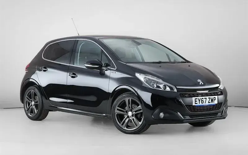 Used Peugeot 208 GT-line 110 HP (80 kW) 2017 Hatchback