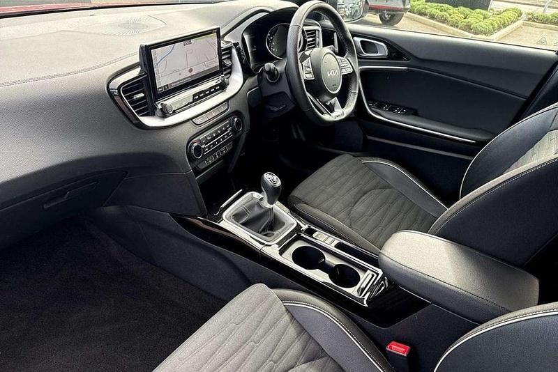 Used Kia Ceed GT-Line 158 HP (116 kW) 2024 Red Hatchback