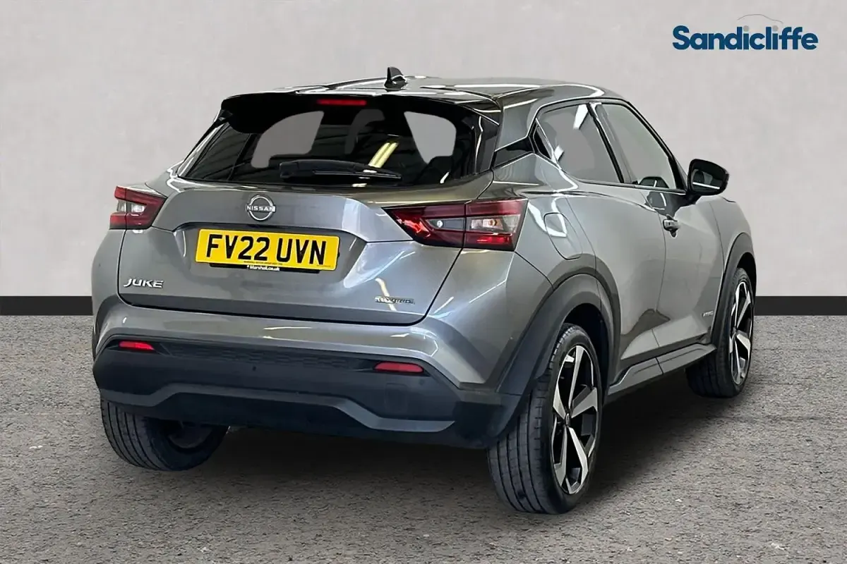 Used Nissan Juke Tekna 143 HP (105 kW) 2022 Grey SUV