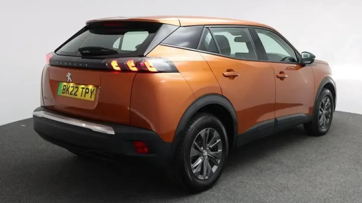 Used Peugeot e-2008 Active Premium 98 kW (134 HP) 2022 Orange SUV