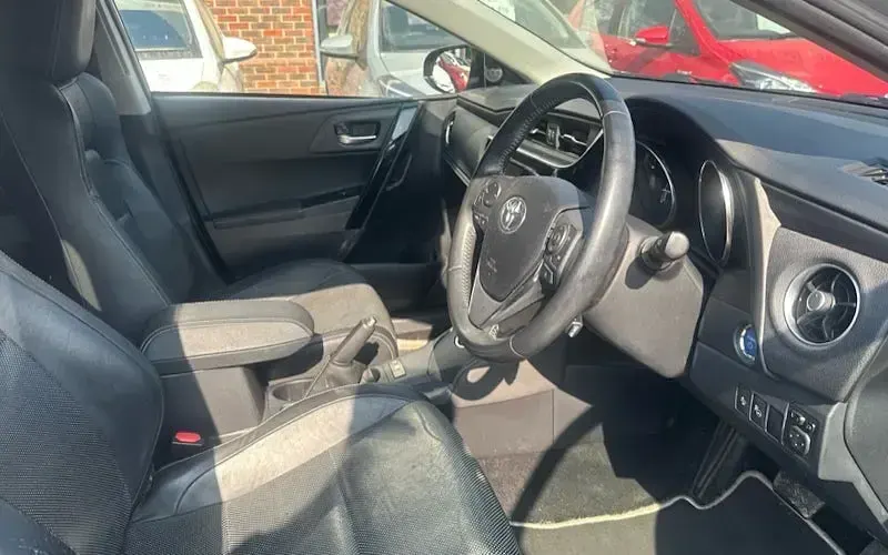 Used Toyota Auris Hybrid 136 HP (100 kW) 2019 Grey Hatchback