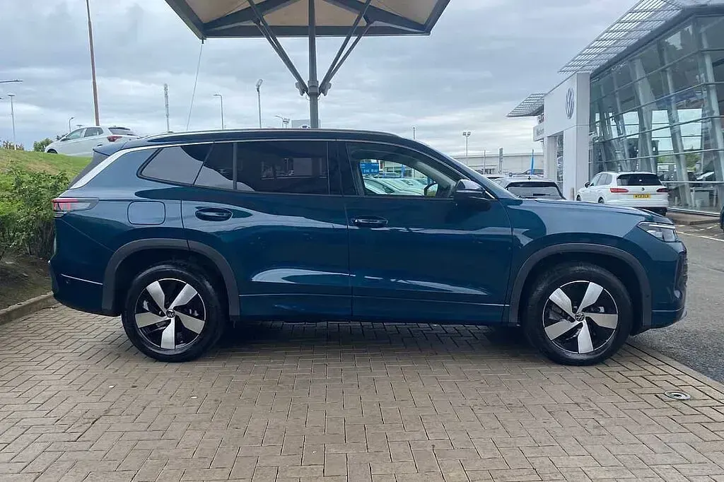 New VW Tayron Match 150 HP (110 kW) 2026 Blue SUV
