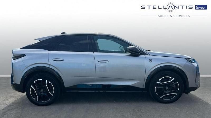 Used Peugeot e-3008 GT 152 kW (207 HP) 2025 Grey SUV