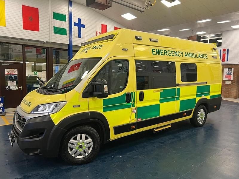 Used Fiat Ducato 176 HP (129 kW) 2019 Yellow Van