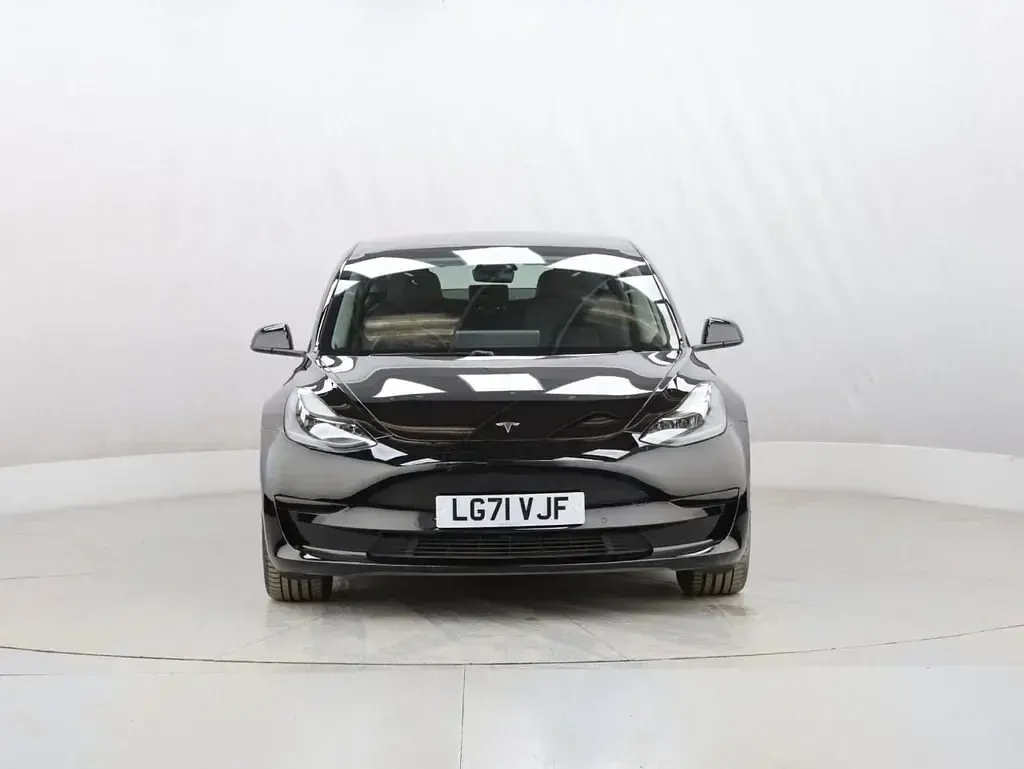 Używany Tesla Model 3 Standard Range Plus 366 kW (498 KM) 2021 Czarny Sedan/Limuzyna