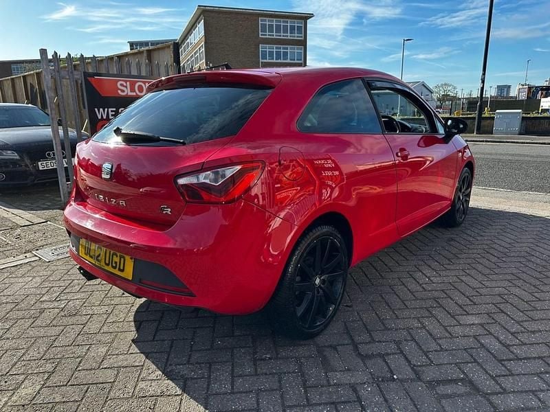 Usado Seat Ibiza FR 2012 Vermelho Citadino