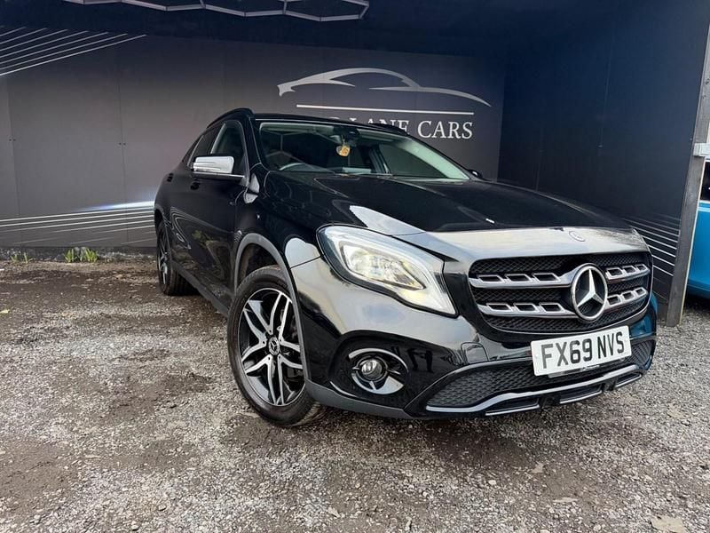 Used Mercedes GLA180 Urban 122 HP (89 kW) 2019 Black SUV