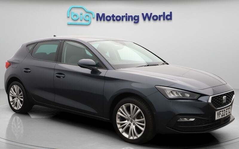 Used 2024 Seat Leon SE Dynamic Hatchback | £16,100 (Fair price) - Image 1/4