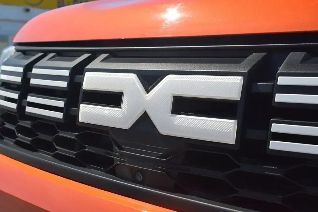 Used Dacia Duster Journey 90 HP (66 kW) 2023 Orange SUV