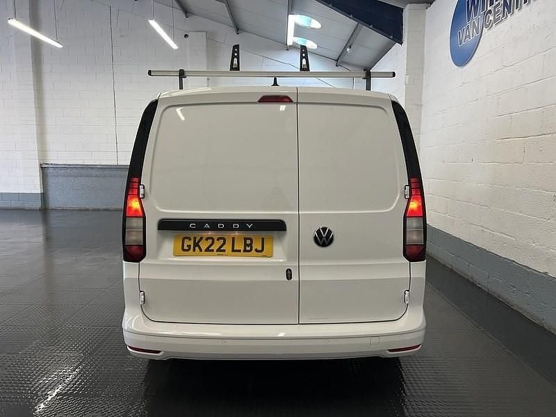 Used VW Caddy Maxi S 102 HP (75 kW) 2022 White MPV