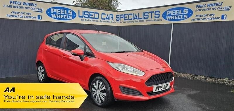 Red Used 2016 Ford Fiesta Style Hatchback | £3,275 (Good price) - Image 1/4