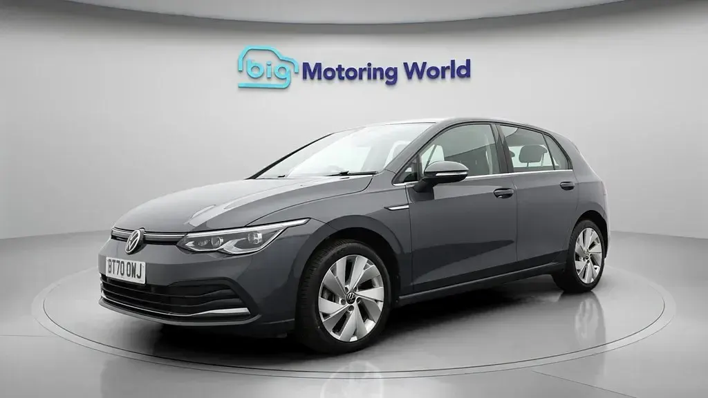 Begagnad VW Golf VIII Style 150 HK (110 kW) 2020 Grå Halvkombi