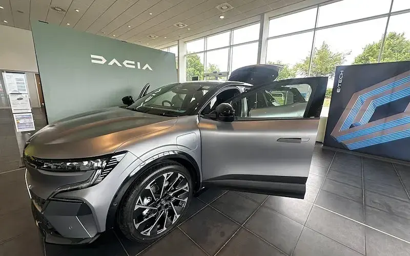 New Renault Megane E-Tech Iconic Esprit Alpine 160 kW (218 HP) 2025 Hatchback