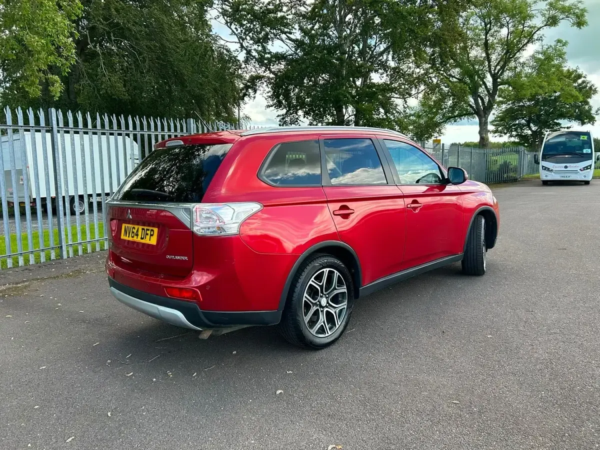 Used Mitsubishi Outlander 2014 Red SUV