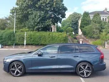 Used Volvo V60 Plus 163 HP (119 kW) 2023 Blue Estate