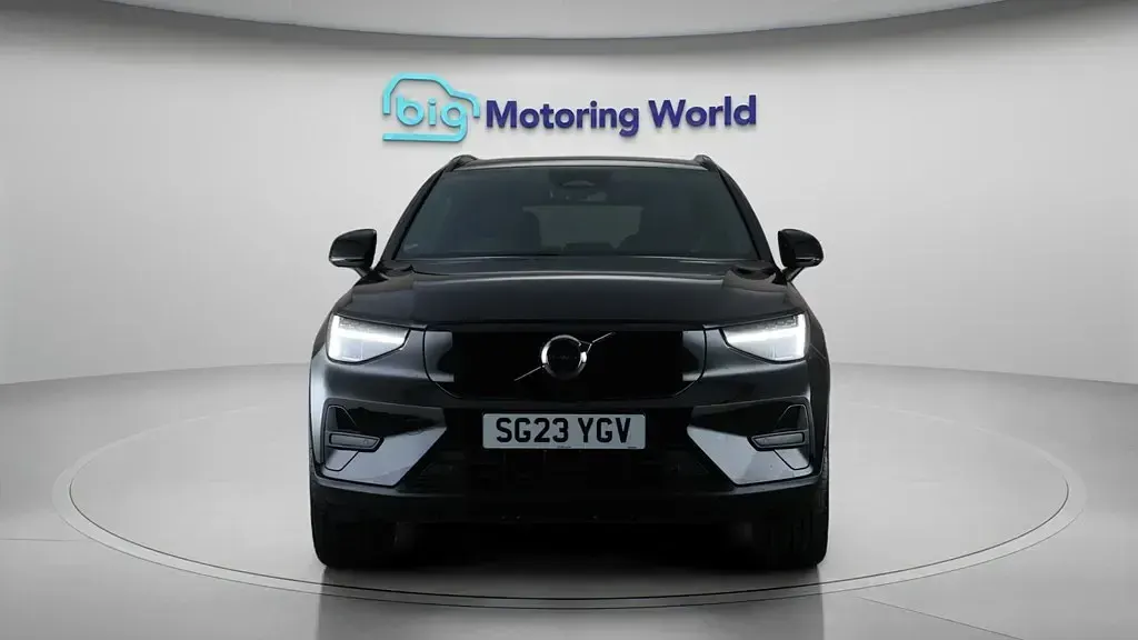 Używany Volvo XC40 Core 169 kW (231 KM) 2023 SUV