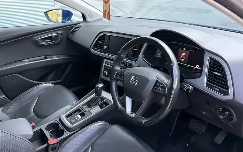 Used Seat Leon XCELLENCE Lux 190 HP (139 kW) 2019 Blue Estate